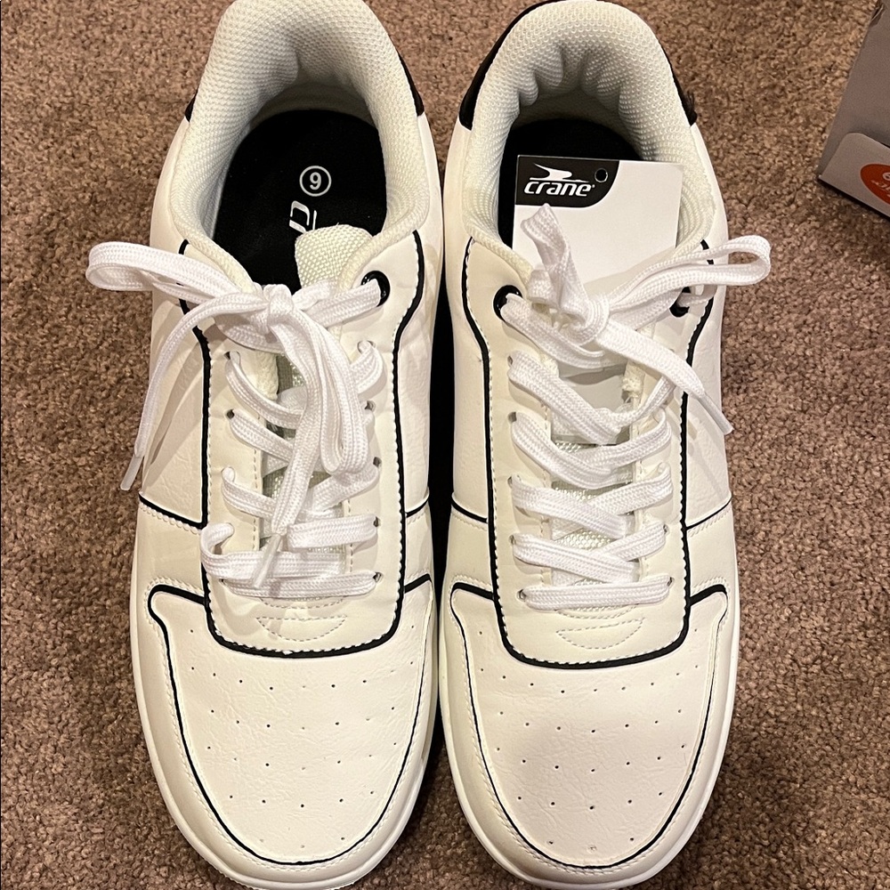 Crane Mens Casual White and Black Sneakers NWT